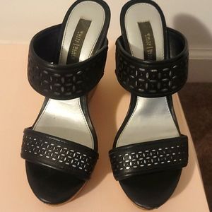 WHBM Metallic and black heels 😍